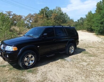 Чорний Міцубісі Паджеро Спорт, об'ємом двигуна 0 л та пробігом 150 тис. км за 9000 $, фото 7 на Automoto.ua