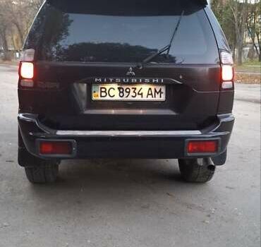 Чорний Міцубісі Паджеро Спорт, об'ємом двигуна 2.97 л та пробігом 215 тис. км за 7500 $, фото 16 на Automoto.ua