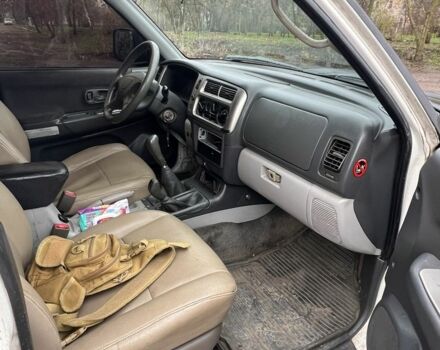 Чорний Міцубісі Паджеро Спорт, об'ємом двигуна 2.5 л та пробігом 402 тис. км за 4200 $, фото 6 на Automoto.ua