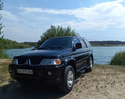 Чорний Міцубісі Паджеро Спорт, об'ємом двигуна 0 л та пробігом 150 тис. км за 9000 $, фото 1 на Automoto.ua