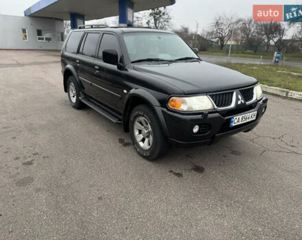Черный Мицубиси Паджеро Спорт, объемом двигателя 3 л и пробегом 240 тыс. км за 8500 $, фото 1 на Automoto.ua
