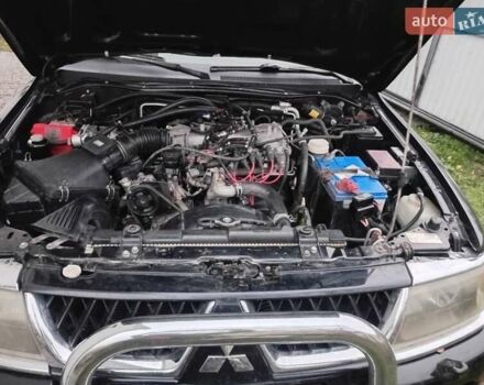 Чорний Міцубісі Паджеро Спорт, об'ємом двигуна 2.97 л та пробігом 230 тис. км за 9500 $, фото 7 на Automoto.ua