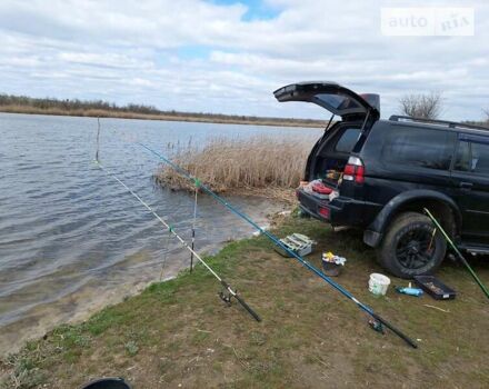 Чорний Міцубісі Паджеро Спорт, об'ємом двигуна 2.97 л та пробігом 236 тис. км за 11000 $, фото 3 на Automoto.ua