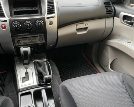 Черный Мицубиси Паджеро Спорт, объемом двигателя 2.5 л и пробегом 154 тыс. км за 13850 $, фото 18 на Automoto.ua