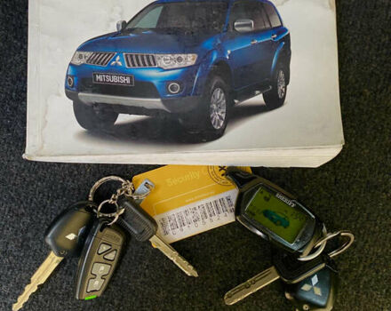 Черный Мицубиси Паджеро Спорт, объемом двигателя 2.5 л и пробегом 154 тыс. км за 13850 $, фото 66 на Automoto.ua