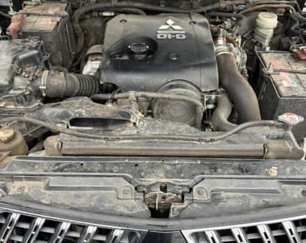 Черный Мицубиси Паджеро Спорт, объемом двигателя 2.5 л и пробегом 316 тыс. км за 10400 $, фото 14 на Automoto.ua