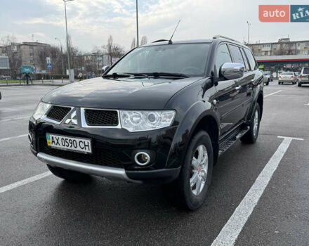 Черный Мицубиси Паджеро Спорт, объемом двигателя 2.5 л и пробегом 219 тыс. км за 12000 $, фото 2 на Automoto.ua