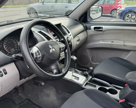 Черный Мицубиси Паджеро Спорт, объемом двигателя 2.5 л и пробегом 219 тыс. км за 12000 $, фото 9 на Automoto.ua