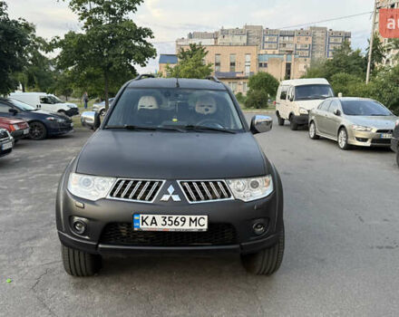 Чорний Міцубісі Паджеро Спорт, об'ємом двигуна 2.48 л та пробігом 244 тис. км за 15000 $, фото 7 на Automoto.ua