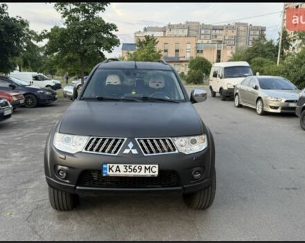 Чорний Міцубісі Паджеро Спорт, об'ємом двигуна 2.5 л та пробігом 250 тис. км за 14000 $, фото 4 на Automoto.ua