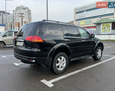Черный Мицубиси Паджеро Спорт, объемом двигателя 2.5 л и пробегом 219 тыс. км за 12000 $, фото 3 на Automoto.ua