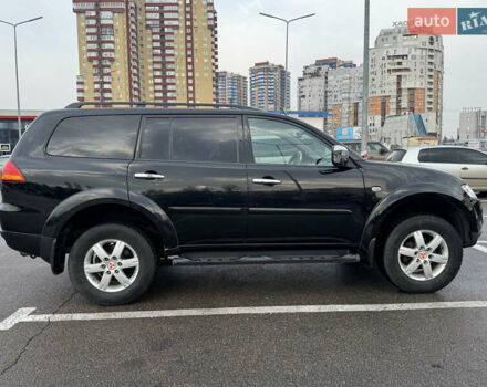 Черный Мицубиси Паджеро Спорт, объемом двигателя 2.5 л и пробегом 219 тыс. км за 12000 $, фото 5 на Automoto.ua