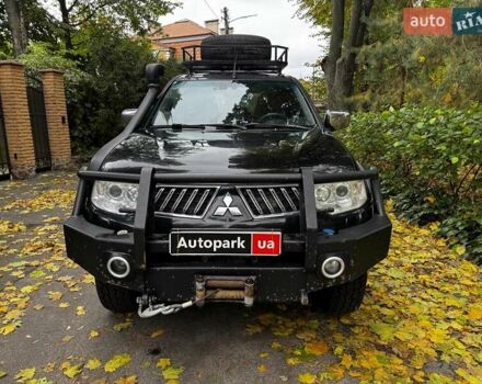 Мицубиси Паджеро Спорт 2010 в Киеве на Automoto.ua Черный Мицубиси Паджеро Спорт, объемом двигателя 2.5 л и пробегом 334 тыс. км за 13790 $, фото 2 на Automoto.ua