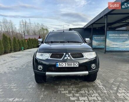 Чорний Міцубісі Паджеро Спорт, об'ємом двигуна 2.48 л та пробігом 245 тис. км за 12500 $, фото 7 на Automoto.ua