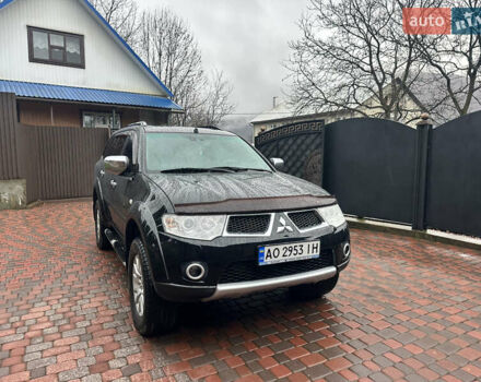Чорний Міцубісі Паджеро Спорт, об'ємом двигуна 2.48 л та пробігом 200 тис. км за 13500 $, фото 3 на Automoto.ua