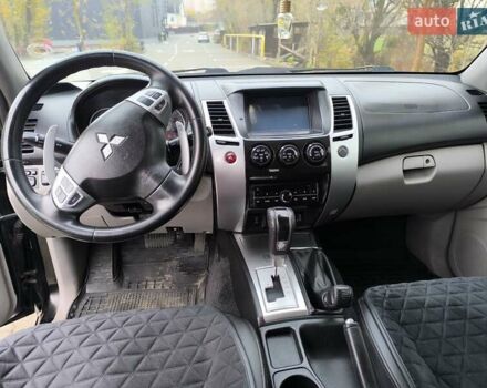 Черный Мицубиси Паджеро Спорт, объемом двигателя 2.48 л и пробегом 233 тыс. км за 13100 $, фото 1 на Automoto.ua