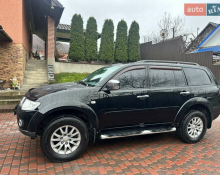 Чорний Міцубісі Паджеро Спорт, об'ємом двигуна 2.48 л та пробігом 200 тис. км за 13500 $, фото 4 на Automoto.ua