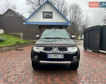 Чорний Міцубісі Паджеро Спорт, об'ємом двигуна 2.48 л та пробігом 200 тис. км за 13500 $, фото 2 на Automoto.ua