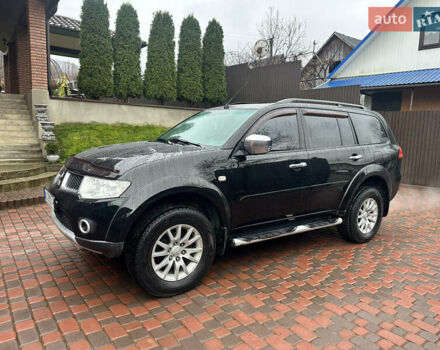 Чорний Міцубісі Паджеро Спорт, об'ємом двигуна 2.48 л та пробігом 200 тис. км за 13500 $, фото 1 на Automoto.ua