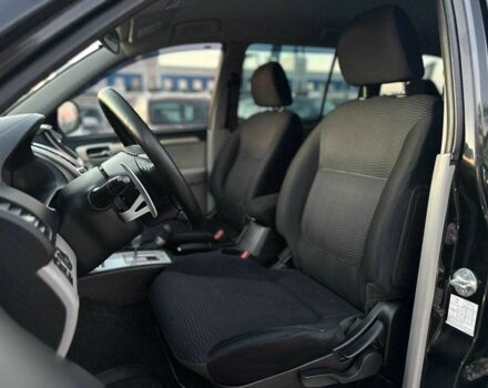 Чорний Міцубісі Паджеро Спорт, об'ємом двигуна 2.5 л та пробігом 197 тис. км за 12990 $, фото 9 на Automoto.ua