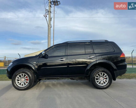 Чорний Міцубісі Паджеро Спорт, об'ємом двигуна 3 л та пробігом 255 тис. км за 12900 $, фото 4 на Automoto.ua