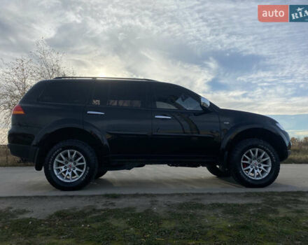 Чорний Міцубісі Паджеро Спорт, об'ємом двигуна 3 л та пробігом 255 тис. км за 12900 $, фото 5 на Automoto.ua