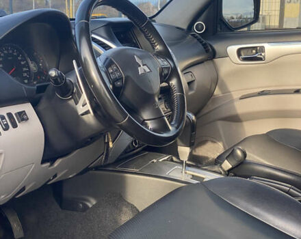 Чорний Міцубісі Паджеро Спорт, об'ємом двигуна 3 л та пробігом 255 тис. км за 12900 $, фото 9 на Automoto.ua