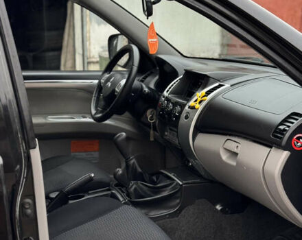 Черный Мицубиси Паджеро Спорт, объемом двигателя 2.5 л и пробегом 219 тыс. км за 12200 $, фото 43 на Automoto.ua