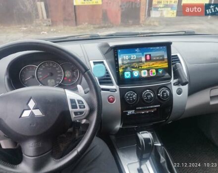 Чорний Міцубісі Паджеро Спорт, об'ємом двигуна 2.48 л та пробігом 225 тис. км за 15800 $, фото 7 на Automoto.ua