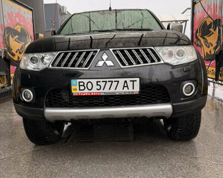 Чорний Міцубісі Паджеро Спорт, об'ємом двигуна 2.48 л та пробігом 225 тис. км за 14799 $, фото 2 на Automoto.ua