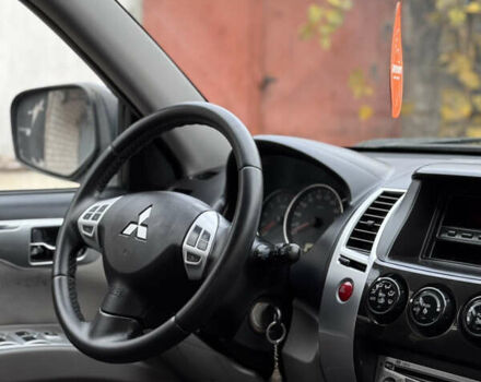 Черный Мицубиси Паджеро Спорт, объемом двигателя 2.5 л и пробегом 219 тыс. км за 12200 $, фото 64 на Automoto.ua