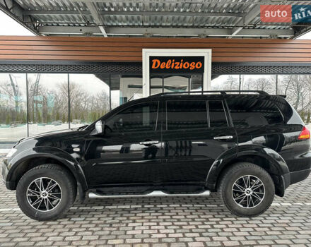 Черный Мицубиси Паджеро Спорт, объемом двигателя 2.5 л и пробегом 295 тыс. км за 13200 $, фото 19 на Automoto.ua