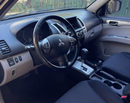 Черный Мицубиси Паджеро Спорт, объемом двигателя 2.5 л и пробегом 169 тыс. км за 15200 $, фото 6 на Automoto.ua