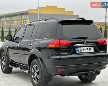 Черный Мицубиси Паджеро Спорт, объемом двигателя 2.5 л и пробегом 295 тыс. км за 13200 $, фото 3 на Automoto.ua