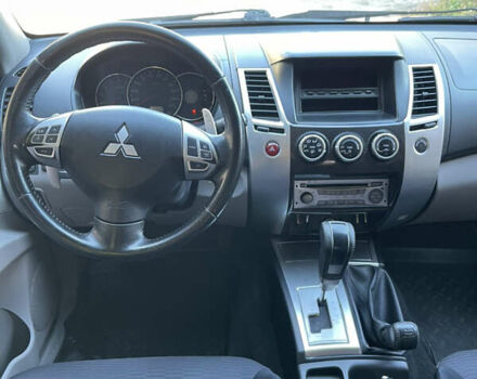 Черный Мицубиси Паджеро Спорт, объемом двигателя 2.5 л и пробегом 169 тыс. км за 15200 $, фото 12 на Automoto.ua