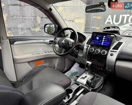 Черный Мицубиси Паджеро Спорт, объемом двигателя 2.5 л и пробегом 190 тыс. км за 14500 $, фото 12 на Automoto.ua