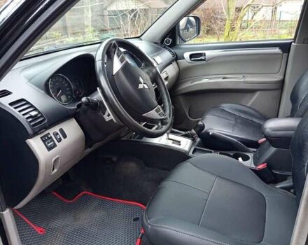 Чорний Міцубісі Паджеро Спорт, об'ємом двигуна 2.48 л та пробігом 300 тис. км за 15500 $, фото 4 на Automoto.ua