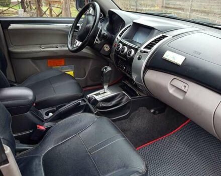 Чорний Міцубісі Паджеро Спорт, об'ємом двигуна 2.48 л та пробігом 300 тис. км за 15500 $, фото 13 на Automoto.ua