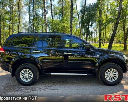 Чорний Міцубісі Паджеро Спорт, об'ємом двигуна 2.5 л та пробігом 181 тис. км за 13300 $, фото 2 на Automoto.ua