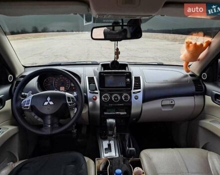 Черный Мицубиси Паджеро Спорт, объемом двигателя 2.5 л и пробегом 170 тыс. км за 15200 $, фото 17 на Automoto.ua