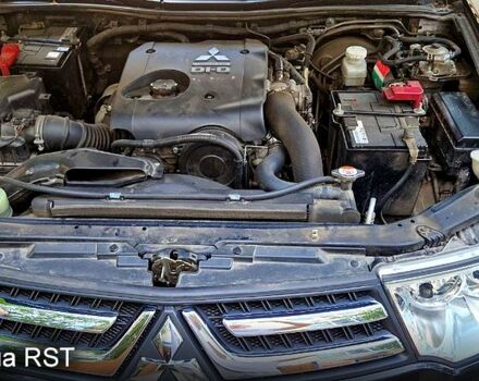 Черный Мицубиси Паджеро Спорт, объемом двигателя 2 л и пробегом 43 тыс. км за 21000 $, фото 4 на Automoto.ua