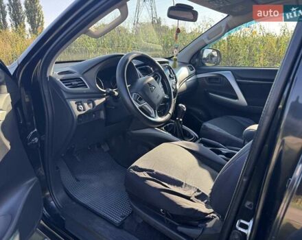 Черный Мицубиси Паджеро Спорт, объемом двигателя 2.44 л и пробегом 181 тыс. км за 18500 $, фото 8 на Automoto.ua