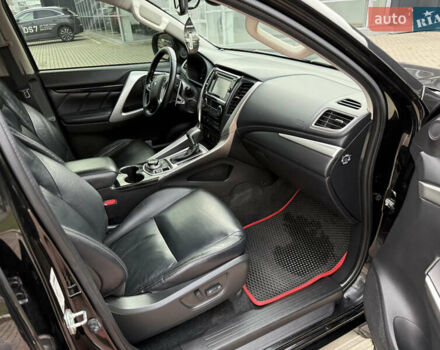 Черный Мицубиси Паджеро Спорт, объемом двигателя 2.44 л и пробегом 119 тыс. км за 19999 $, фото 30 на Automoto.ua