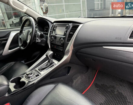 Черный Мицубиси Паджеро Спорт, объемом двигателя 2.44 л и пробегом 119 тыс. км за 19999 $, фото 27 на Automoto.ua