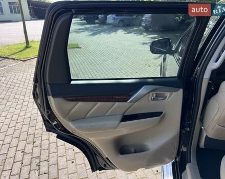 Черный Мицубиси Паджеро Спорт, объемом двигателя 3 л и пробегом 194 тыс. км за 19900 $, фото 32 на Automoto.ua