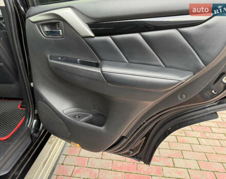 Черный Мицубиси Паджеро Спорт, объемом двигателя 2.44 л и пробегом 119 тыс. км за 19999 $, фото 31 на Automoto.ua