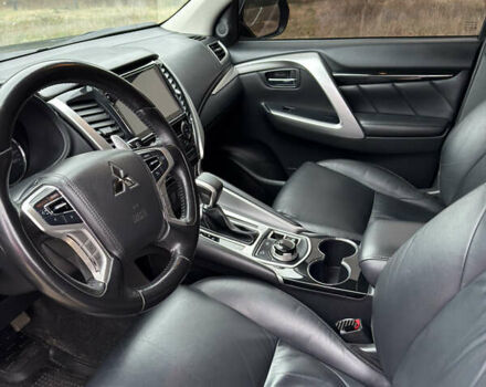 Чорний Міцубісі Паджеро Спорт, об'ємом двигуна 2.44 л та пробігом 96 тис. км за 28799 $, фото 34 на Automoto.ua