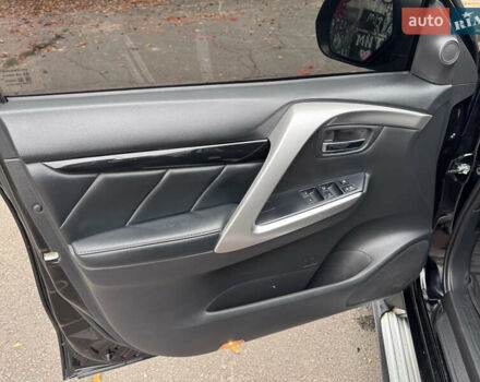 Мицубиси Паджеро Спорт 2019 в Полтаве на Automoto.ua Черный Мицубиси Паджеро Спорт, объемом двигателя 2.4 л и пробегом 93 тыс. км за 27299 $, фото 14 на Automoto.ua