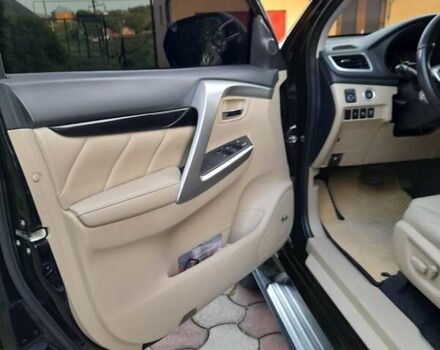 Чорний Міцубісі Паджеро Спорт, об'ємом двигуна 2.44 л та пробігом 140 тис. км за 30500 $, фото 7 на Automoto.ua