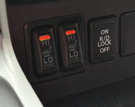 Чорний Міцубісі Паджеро Спорт, об'ємом двигуна 2.44 л та пробігом 96 тис. км за 28799 $, фото 35 на Automoto.ua